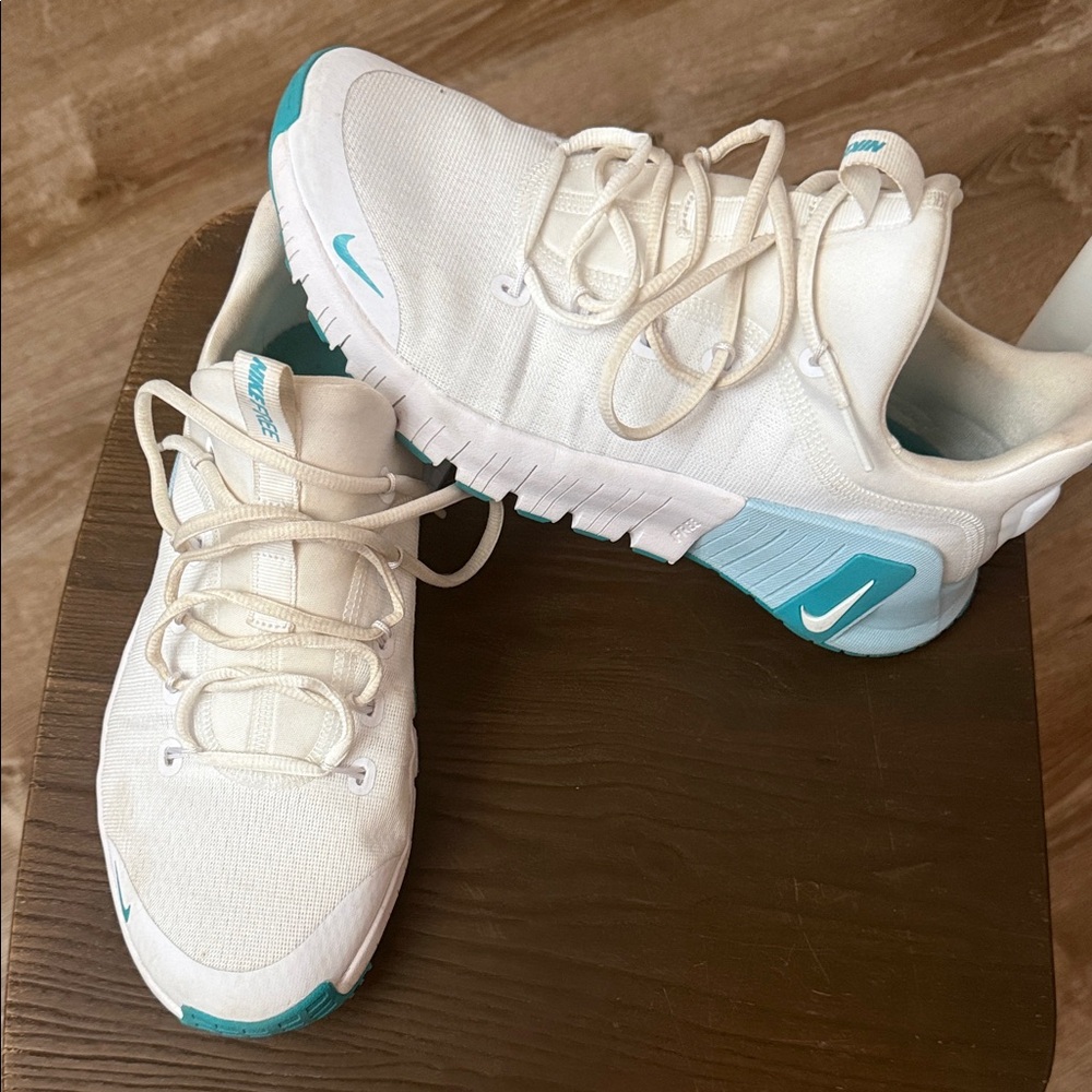 Nike White and Teal Metcons women’s size 10